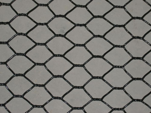 18 Gauge Black Vinyl Coated Chicken Wire